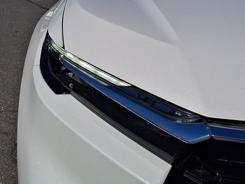 Used 2024 Honda CR-V EX image 9