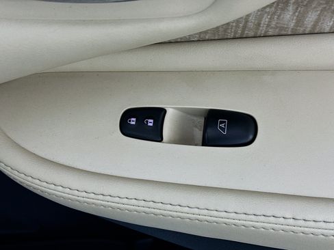 Used 2021 Nissan Murano SV w/ Cargo Package FWD image 29
