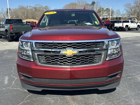 Used 2018 Chevrolet Suburban LT image 3