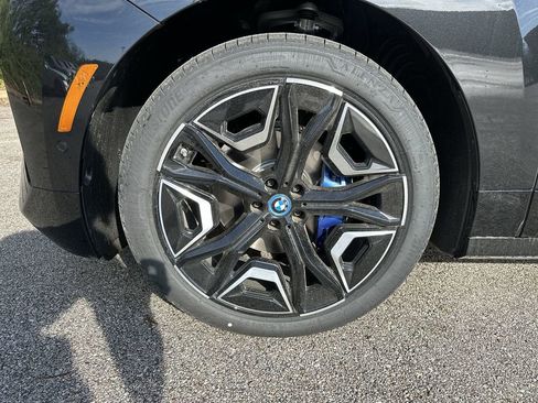 Used 2025 BMW iX xDrive50 AWD/4WD image 13