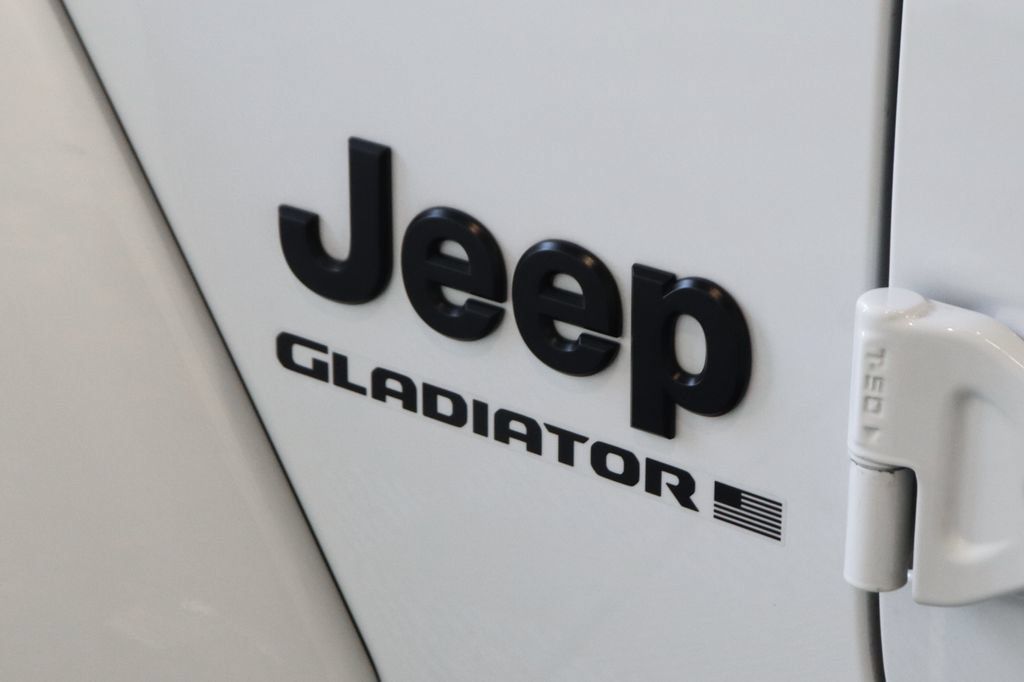 Used 2025 Jeep Gladiator Sport AWD/4WD image 47