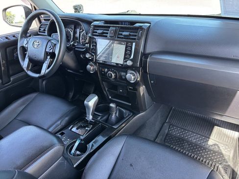 Used 2022 Toyota 4Runner TRD Off-Road Premium AWD/4WD image 13
