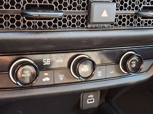 Certified 2024 Honda HR-V LX image 16