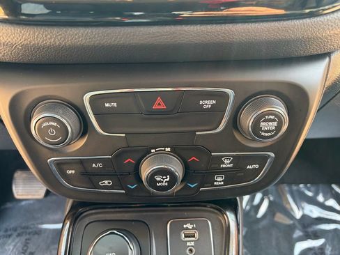Used 2019 Jeep Compass Limited AWD/4WD image 21