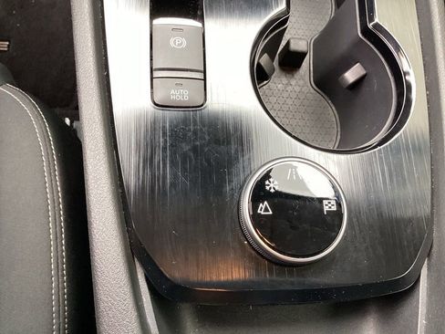 Used 2023 Nissan Rogue S image 32