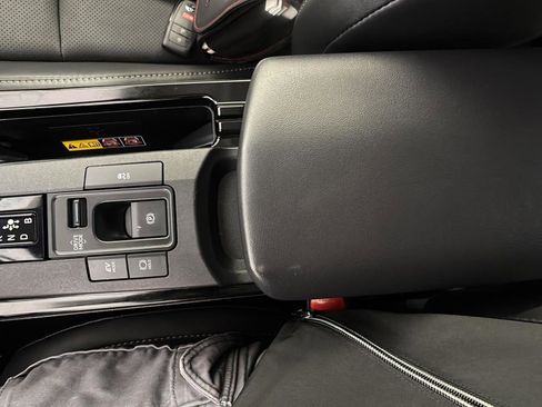 Used 2024 Toyota Prius XLE image 32