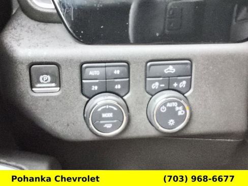 Certified 2022 Chevrolet Silverado 1500 LT w/ Z71 Off-Road Package AWD/4WD image 17