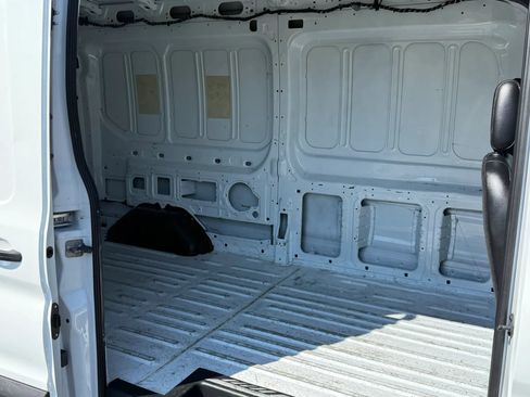 Used 2022 Ford Transit 250 Medium Roof RWD image 22