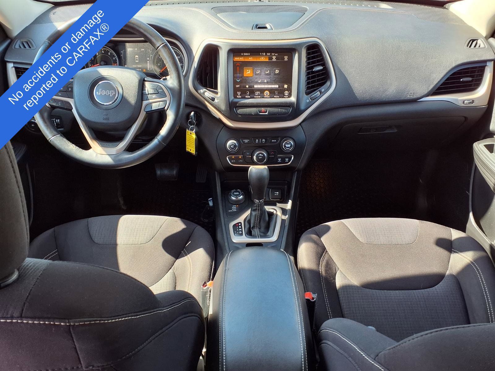 Used 2015 Jeep Cherokee Latitude w/ Cold Weather Group AWD/4WD image 12