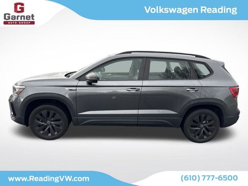 Used 2023 Volkswagen Taos S image 2