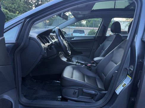 Used 2015 Volkswagen Golf S FWD image 15