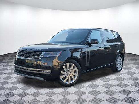 Used 2025 Land Rover Range Rover Long Wheelbase SE AWD/4WD image 1