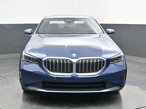 New 2025 BMW 530i w/ Premium Package image 10