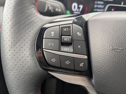 Used 2025 Ford Explorer ST-Line w/ ST-Line Street Pack image 30