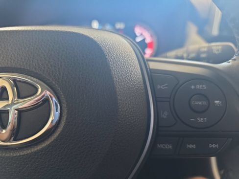 Used 2023 Toyota RAV4 XLE Premium FWD image 18