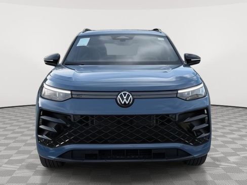 New 2026 Volkswagen Tiguan SE R-Line image 8