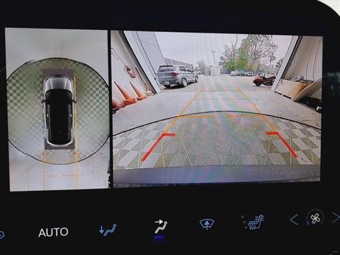 New 2025 Chevrolet Blazer EV LT image 4