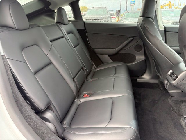 Used 2023 Tesla Model Y Long Range AWD/4WD image 13