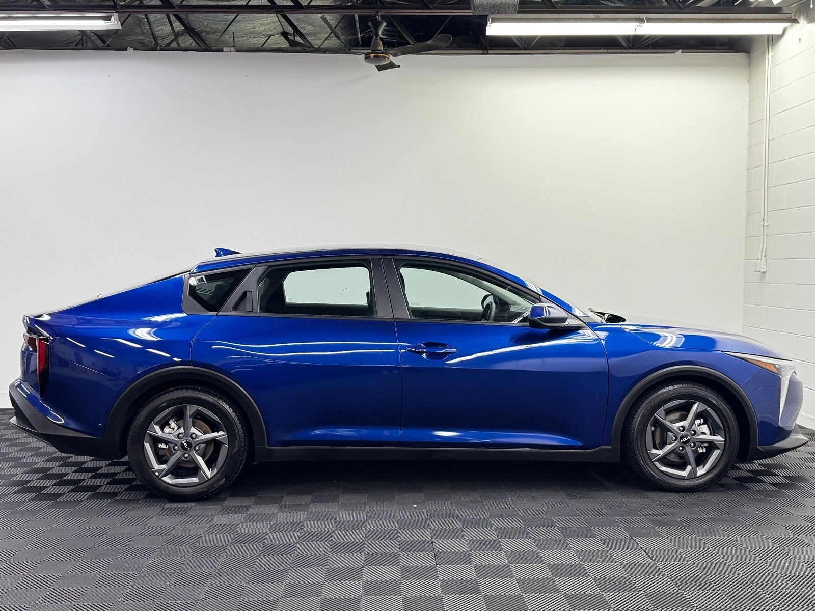 Used 2025 Kia K4 FWD image 4