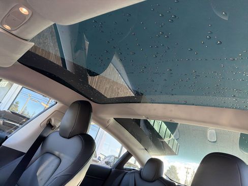 Used 2018 Tesla Model 3 Long Range image 33