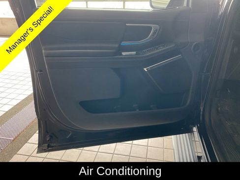 Used 2025 Ford Expedition Max Platinum w/ Stealth Appearance Package AWD/4WD image 10