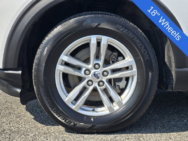 Certified 2020 Ford Explorer XLT w/ Equipment Group 202A RWD image 10