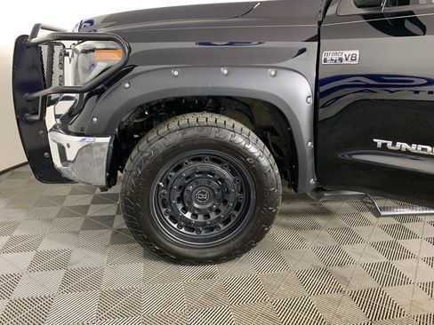 Used 2019 Toyota Tundra SR5 w/ TRD Off Road Package image 12