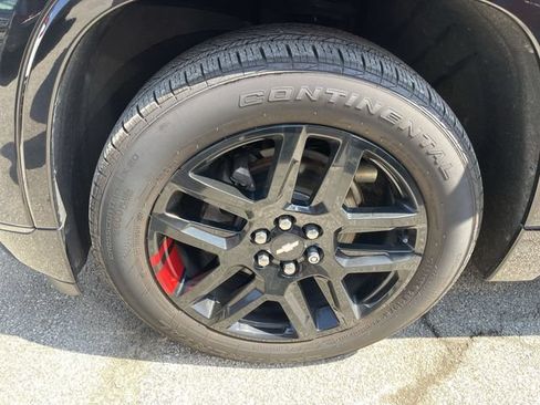 Used 2019 Chevrolet Traverse Premier w/ Redline Edition AWD/4WD image 2