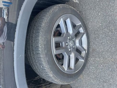 Used 2023 Honda Passport EX-L image 5