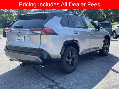 Used 2019 Toyota RAV4 XSE AWD/4WD image 5