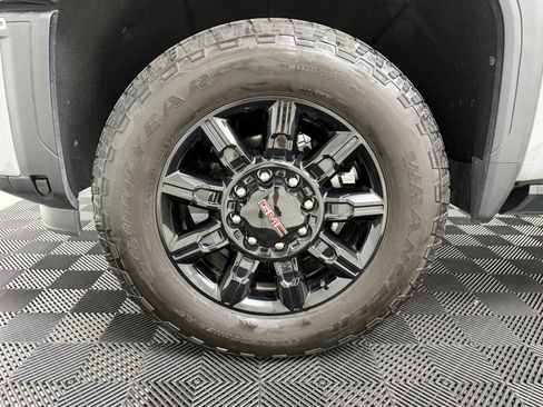 Used 2025 GMC Sierra 2500 AT4 w/ AT4 Premium Plus Package AWD/4WD image 15