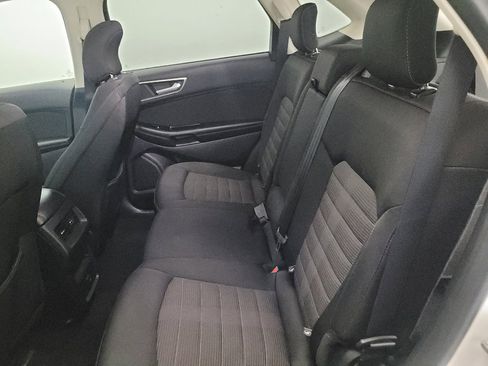 Used 2019 Ford Edge SEL AWD/4WD image 18