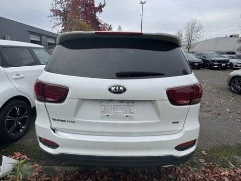 Used 2019 Kia Sorento LX w/ LX Convenience Package image 6