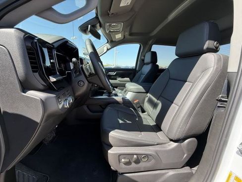 New 2026 GMC Sierra 1500 SLT image 19