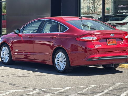 Used 2015 Ford Fusion Energi SE FWD image 7