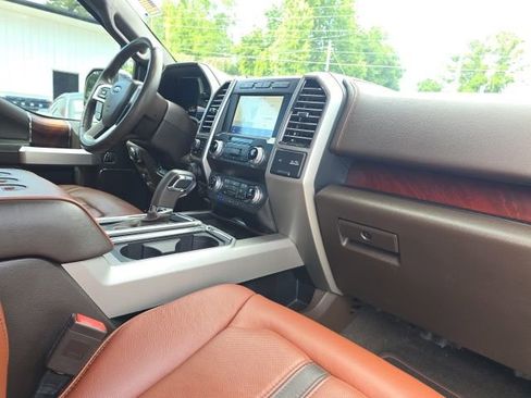Used 2019 Ford F150 King Ranch w/ Equipment Group 601A Luxury AWD/4WD image 22