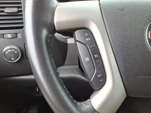 Used 2010 GMC Sierra 2500 SLE w/ SLE Preferred Package image 24