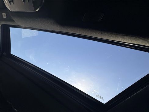 Used 2024 Toyota Highlander XSE image 51