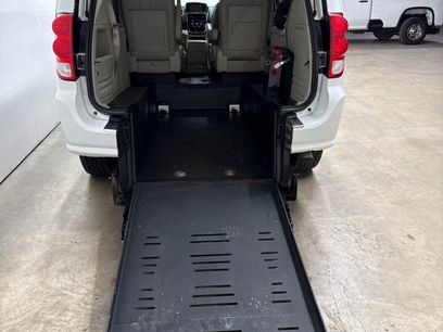 Used 2016 Dodge Grand Caravan SXT