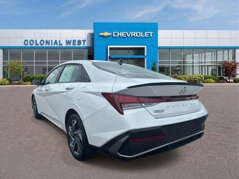 Used 2025 Hyundai Elantra Sport FWD image 5