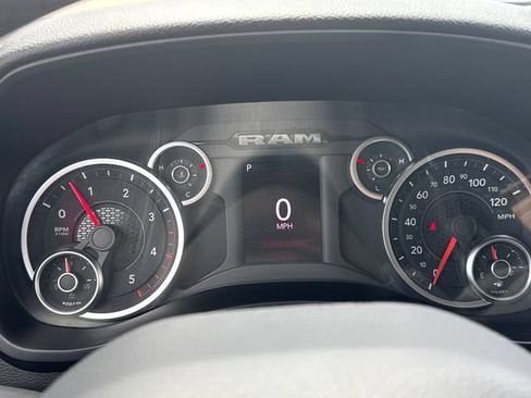 Used 2025 RAM 2500 Big Horn AWD/4WD image 15
