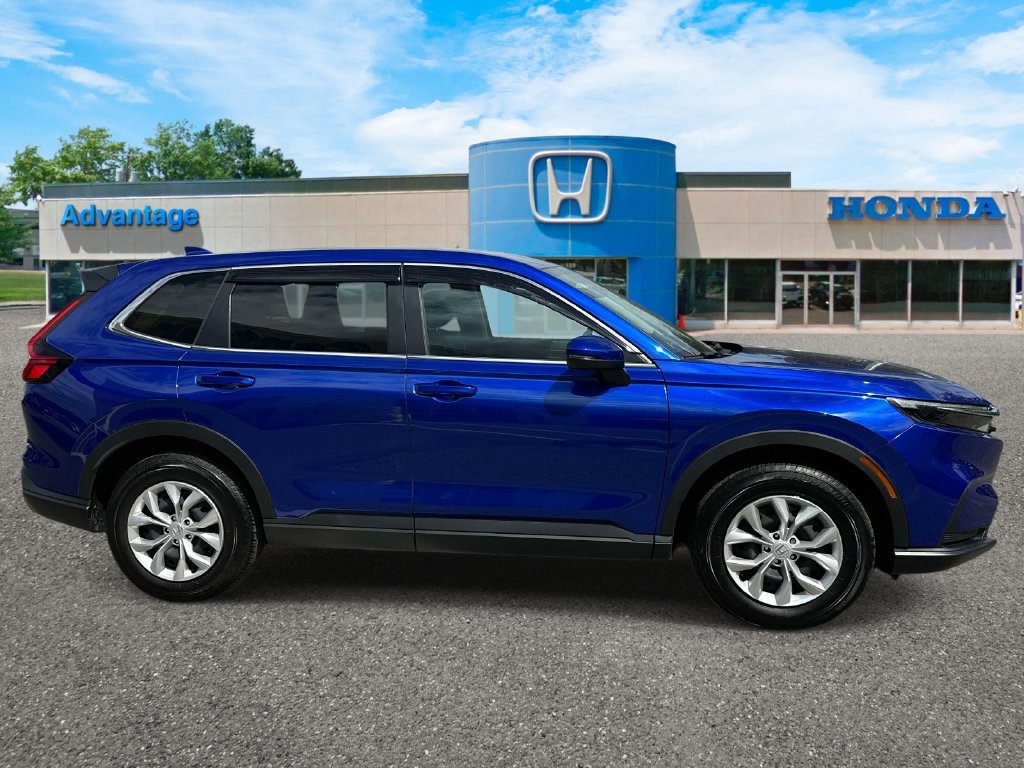 Used 2025 Honda CR-V LX image 3