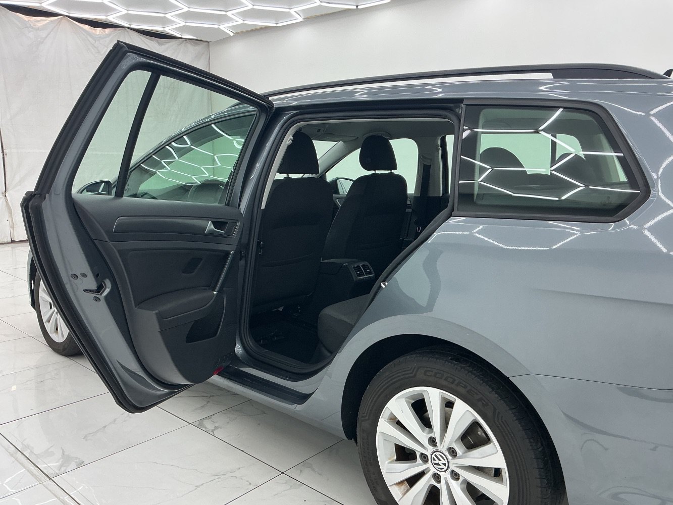 Used 2019 Volkswagen Golf S AWD/4WD image 22