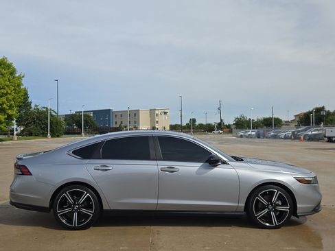 Used 2023 Honda Accord Sport image 2