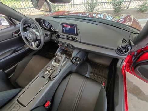Used 2020 MAZDA MX-5 Miata Sport RWD image 63