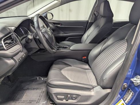 Used 2024 Toyota Camry SE image 10