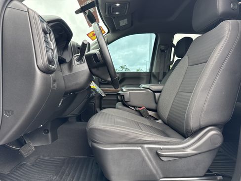 Used 2023 Chevrolet Silverado 2500 LT AWD/4WD image 16