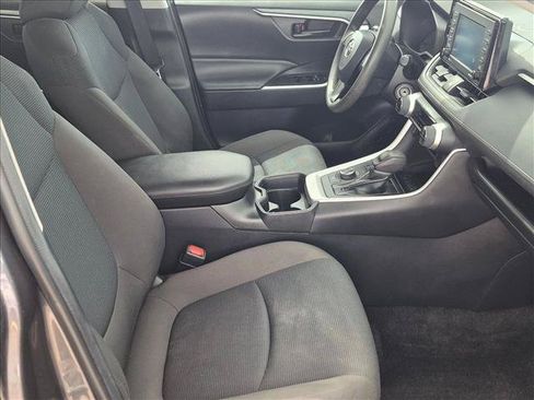 Used 2021 Toyota RAV4 LE AWD/4WD image 20