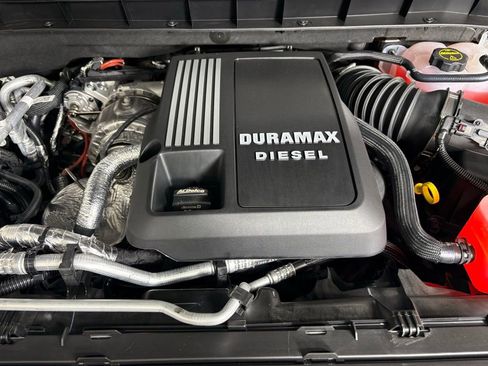 New 2026 Chevrolet Suburban Z71 image 47