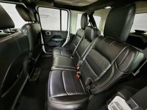 Used 2020 Jeep Wrangler Unlimited Sahara AWD/4WD image 24